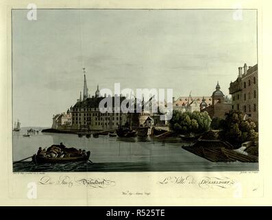 Ligne d'hommes sur un chaland chargé de marchandises sur le Rhin au premier plan l'approche d'un jetée où un groupe d'hommes réunis autour d'une grue entouré de bateaux et navires. Une partie de l'ancien palais de DÃ¼sseldorf sur la droite, et la ville de DÃ¼sseldorf et sa galerie à l'arrière-plan. Die Stadt DÃ¼sseldorf  = La Ville de DÃoeSSELDORF. Wien : bey Artaria Comp., [1798]. à la main, gravure. Source : 6 Cartes.tab.12, la plaque 51. Langue : Allemand et Français. Auteur : Ziegler, J. Banque D'Images