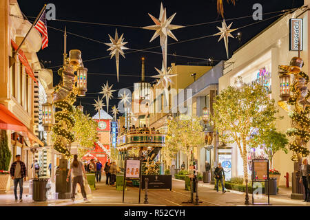 Los Angeles, 27 nov. : Le beau Tram de Noël dans le bosquet le Nov 27, 2018 à Los Angeles, Californie Banque D'Images