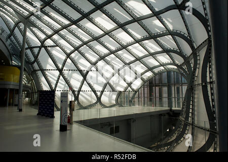 L'Italie, Lazio, Rome, 'le nuage' par Massimiliano Fuksas construit dans le quartier. Congrès et conférences Centre de la capitale. Banque D'Images