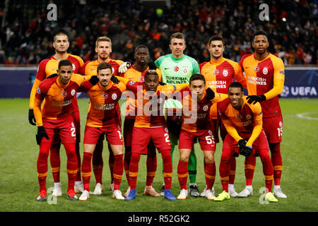 Moscou, Russie - le 28 novembre : les joueurs de Galatasaray posent pour une photo pendant le Groupe d match de la Ligue des Champions entre le FC Lokomotiv Moscou et à Galatasaray Lokomotiv Stadium le 28 novembre 2018 à Moscou, Russie. (MB) Banque D'Images