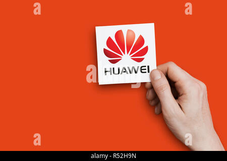 Londres, Royaume-Uni - 29 novembre 2018 : Huawei logo. Huawei est une entreprise d'électronique multinationale chinoise Banque D'Images