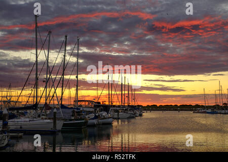 Coucher du soleil à Scarborough Marina Banque D'Images