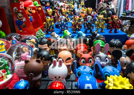 Action figures pour la vente au Marché des Dames. Hong Kong, Mong Kok, Kowloon, Janvier 2018 Banque D'Images