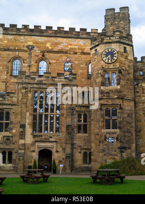 Grand hall de l'évêque Bek, château de Durham.Le château abrite le University College, un collège constituant de l'université de Durham, Durham, Angleterre, Royaume-Uni Banque D'Images