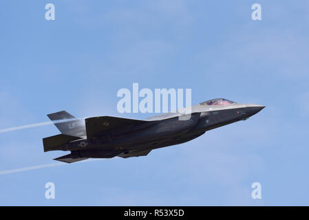 USAF F-35 Lightning II fighter jet au Royal International Air Tattoo, RIAT 2018, RAF Fairford. United States Air Force stealth fighter flying Banque D'Images