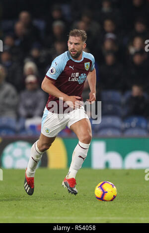 Charlie Taylor de Burnley en action au cours de la Premier League match entre Newcastle United et Burnley à Turf Moor, Burnley le lundi 26 novembre 2018. (Crédit : MI News & Sport Ltd | News Alamy) ©MI News & Sport | Alamy Banque D'Images