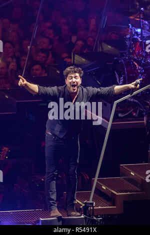 Londres, Angleterre. 29 novembre 2018, Mumford & Sons joue sur la scène à l'O2 Arena, England Crédit : Jason Richardson/Alamy Live News Banque D'Images
