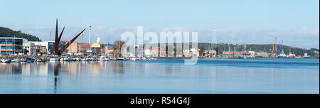 Aviles, Espagne - 18 novembre 2018 : Panorama du port de Aviles ville, Asturias, Espagne. Banque D'Images
