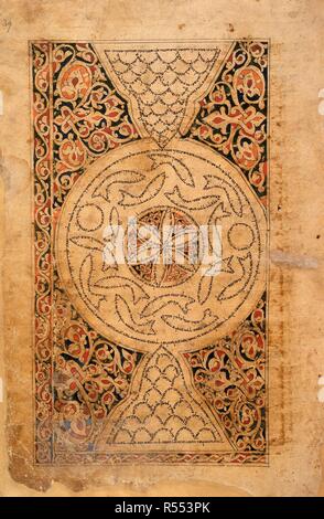 Page décorée. San'a Pentateuque. San'a, au Yémen, en 1469. Page de la San'a Pentateuque avec dessins micrographiques. Manuscrit sur papier. Image prise à partir de la San'a publié à l'origine du Pentateuque/produit à San'a, au Yémen, en 1469. . Source : Ou. 2348, f.39. Langue : Hébreu. Banque D'Images