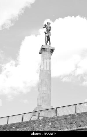 Gagnant gagnant , le monument est le nom de l'arc triomphal monument érigé en 1928 sur la ville haute de forteresse de Belgrade. Banque D'Images