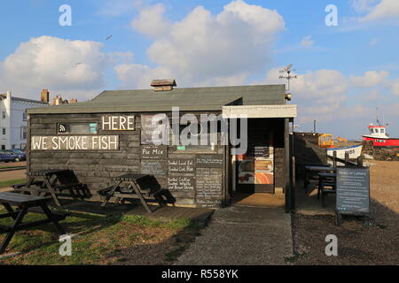 Plage du poisson frais du marché, traversez la place, Aldeburgh, Suffolk district côtier, Suffolk, East Anglia, Angleterre, Grande-Bretagne, Royaume-Uni, Europe Banque D'Images