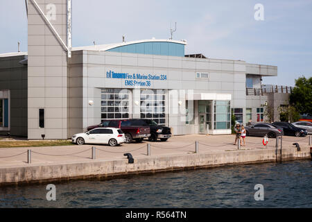 Le Toronto Fire & Marine Station 334 Station le long de 36 EMS et le secteur riverain de Toronto. Ville de Toronto, Ontario, Canada. Banque D'Images