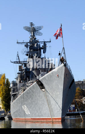 Novembre 2008, Sébastopol, en Crimée : un navire de guerre russe de la flotte de la mer Noire dans le port de Sébastopol. Navires de guerre russes dans le port de Sébastopol en Crimée. *** FRANCE / PAS DE VENTES DE MÉDIAS FRANÇAIS *** Banque D'Images