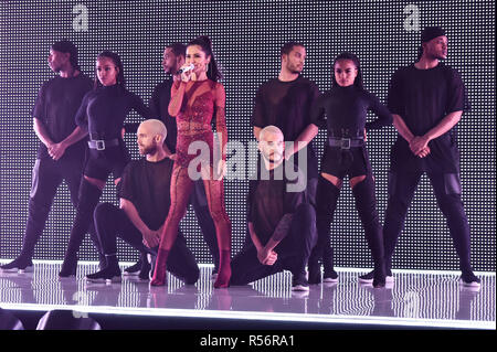 Cheryl l'exécution pendant le tournage de The Graham Norton Show à BBC Television Centre 6 Studioworks, Wood Lane, Londres, pour être diffusé sur BBC One le vendredi soir. Banque D'Images