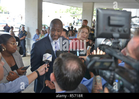 Participe à un rassemblement populaire le vote anticipé à Miami Dade College - Campus Nord le 29 octobre 2018 à Miami, en Floride. Avec : Andrew Gillum Où : Miami, Florida, United States Quand : 29 Oct 2018 Credit : Johnny Louis/WENN.com Banque D'Images