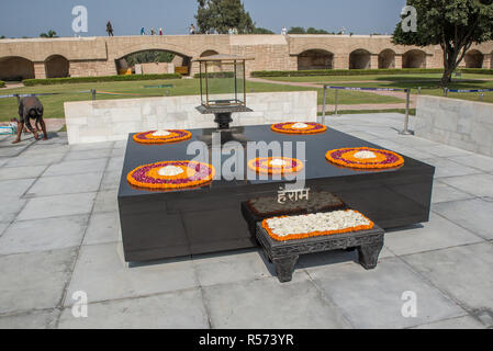 Raj Ghat mémorial dédié au Mahatma Ghandi, Old Delhi, Inde Banque D'Images