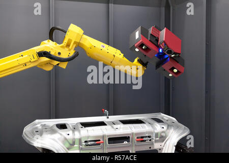 Bras robotique avec 3D scanner. Analyse automatisée. Banque D'Images