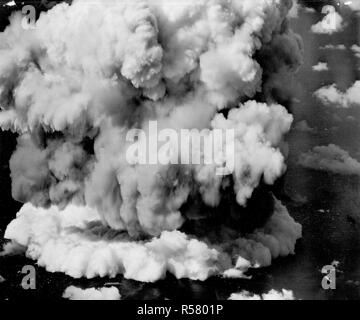 L'énergie atomique explosion expérimentale ca. 1940 ou 1950 Banque D'Images