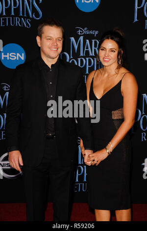 Hollywood, Californie, USA. 29 novembre, 2018. Matt Damon, Luciana Barroso lors de la première mondiale du Disney's 'Mary Poppins' tenue à l'Kodak Theater à Hollywood, CA, le 29 novembre 2018. Photo par Joseph Martinez / PictureLux PictureLux / Crédit : Les Archives de Hollywood/Alamy Live News Banque D'Images