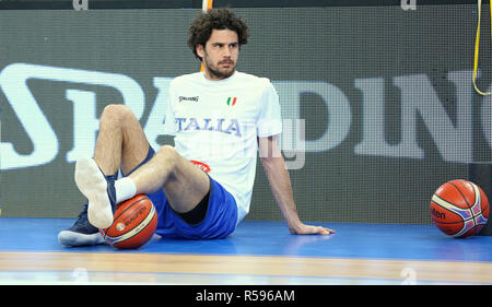 Brescia, Italie. 29 Nov, 2018. Basket-ball de la FIBA du monde : Italie / Lituanie, Brescia, Italie. Luca Vitali pendant l'échauffement avant le match Crédit : Mickael Chavet/Alamy Live News Banque D'Images