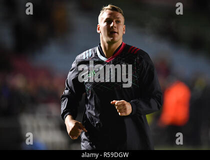 Londres, Royaume-Uni. 30Th Nov, 2018. Alex dans Dombrandt réchauffer avant-match au cours de match de première division Gallagher entre Harlequins et Exeter Chiefs à Twickenham Stoop le Vendredi, 30 novembre 2018. Londres en Angleterre. (Usage éditorial uniquement, licence requise pour un usage commercial. Aucune utilisation de pari, de jeux ou d'un seul club/ligue/dvd publications.) Crédit : Taka G Wu/Alamy News Banque D'Images