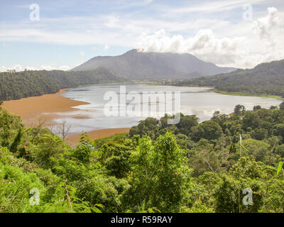 Lac tamblingan à Bali Banque D'Images