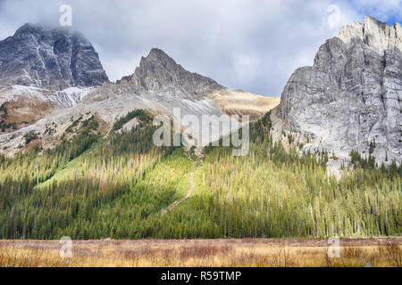 Chaîne de Montagnes de Burstall Pass Banque D'Images