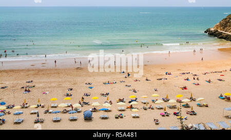 Plage Praia do Peneco urbain à Albufeira city Banque D'Images