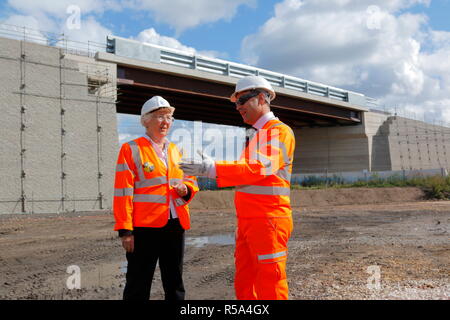 Le maire de Doncaster Ross Jones avec Carillion Ex Directeur Richard Howson au cours de leur réunion sur l'FARRRS la phase un link road. Banque D'Images