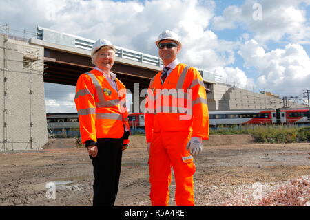 Le maire de Doncaster Ross Jones avec Carillion Ex Directeur Richard Howson au cours de leur réunion sur l'FARRRS la phase un link road. Banque D'Images