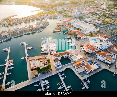 Vue aérienne de Limassol, Chypre Marina Banque D'Images