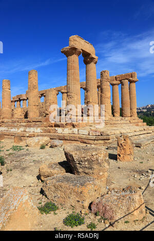 Valle di Templi di Agrigento, Temple de Héra Lakinia ou Temple de Junon, Tempio di Giunone, Agrigente, Sicile, Italie Banque D'Images