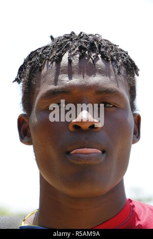 Visage d'un jeune homme africain Banque D'Images