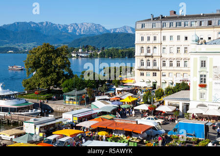 Marché en place centrale, Gmunden, Salzkammergut, Haute Autriche, Autriche Banque D'Images