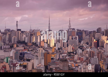 Brésil, Sao Paulo, Sao Paulo, vue sur le centre-ville de Italia Building - Edificio Italia Banque D'Images