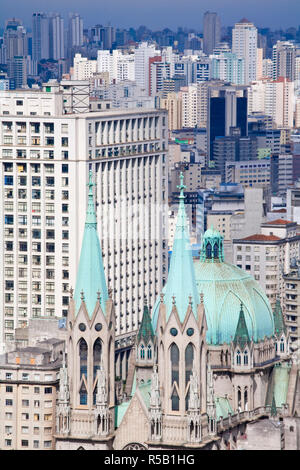 Brésil, Sao Paulo, Sao Paulo, vue sur le centre-ville de la Banespa Building, à l'égard de Praca de Se - Place de la Cathédrale Banque D'Images