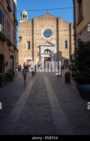 Église de Santa Maria Annunziata, Cathédrale de Salò, Lac de Garde, Province de Brescia, Lombardie, Italie Banque D'Images