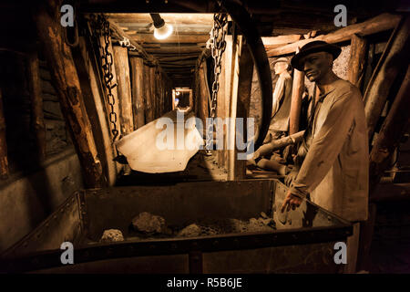 France, Nord-Pas de Calais, de la Flandre française, Lewarde, Centre Historique Minier, l'exploitation minière musée installé dans le bâtiment bâtiments de la mine de charbon Delloye, affichage de l'arbre de la mine Banque D'Images