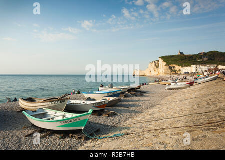 France, Normandie, Etretat, Seine-Maritime, plage de la ville Banque D'Images