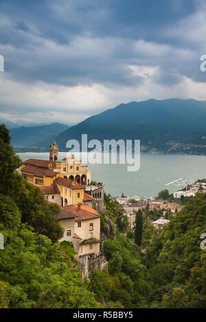 La Suisse, le Tessin, le Lac Majeur, Locarno, l'église Madonna del Sasso Banque D'Images