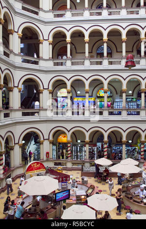 La Colombie, d'Antioquia, Medellin, Centro Comercial Palacio, à l'origine nationale du Palais National, maintenant un centre commercial Banque D'Images