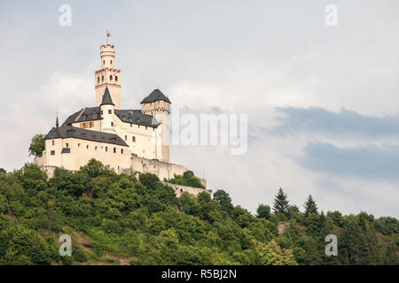 Niederfell, vallée du Rhin, en Allemagne. Forteresse de Marksburg, 12e-15e siècle. Banque D'Images