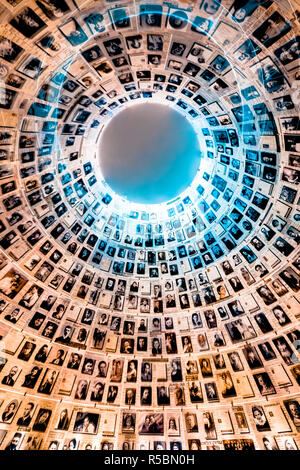 Israël, Jérusalem, Mt. Herzl, de l'Holocauste Yad Vashem, Salle des noms Banque D'Images