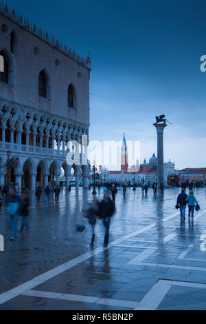 Piazza San Marco à l'ensemble de San Giorgio Maggiore, à Venise, Italie Banque D'Images