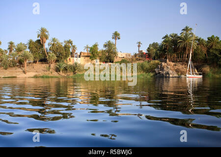 L'Égypte, Assouan, Nil, les villages le long du Nil Banque D'Images