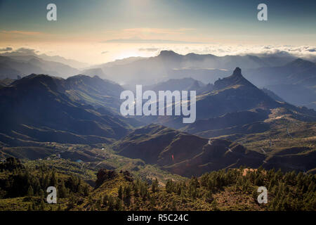 Canaries, Gran Canaria, montagnes centrales, vue de l'ouest de Gran Canaria à partir de Roque Nublo Banque D'Images