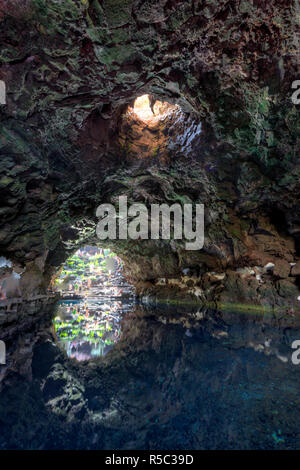 Espagne, Canaries, Lanzarote, Jameos del Agua, Cave et piscine naturelle. Banque D'Images