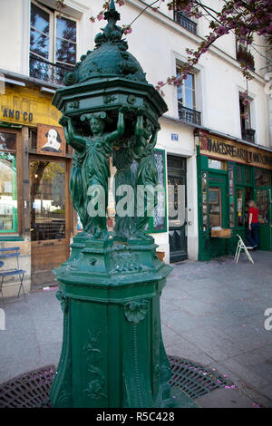 Librairie Shakespeare and Company, Quartier Latin, Paris, France Banque D'Images