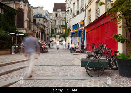 Rue du Pont Louis Philippe, quartier du Marais, Paris, France Banque D'Images