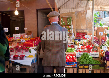 Le marché du Capo à Palerme, Sicile, Italie Banque D'Images